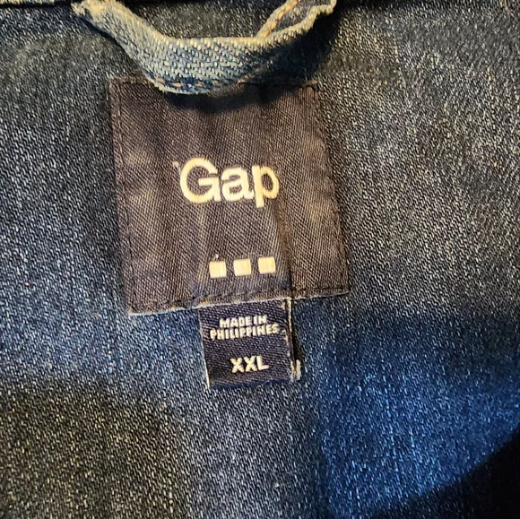 GAP Women's Distressed Blue Denim Jacket - Picture 2 of 3